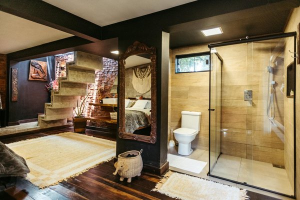 Comment organiser une expédition de trek dans les montagnes de Jebel Toubkal, Maroc : équipements et conseils pratiques ?